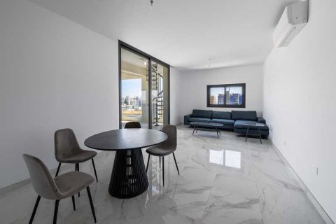 2 bedrooms Penthouse in Limassol, Cyprus No. 43780 1