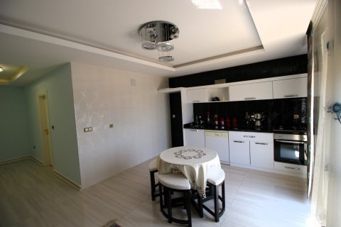 2+2 Penthouse in Mahmutlar, Turkey No. 15767 12