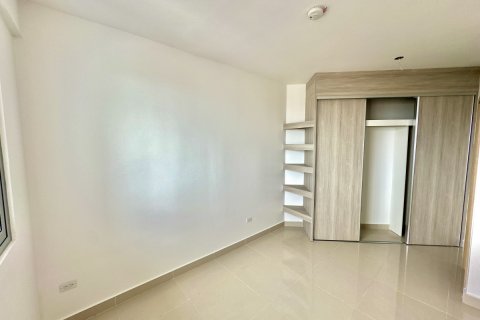 2 dormitorios Apartment en Panamá, Panama No. 70640 9