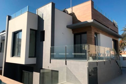 4 bedrooms Villa in La Mata, Spain No. 26093 2