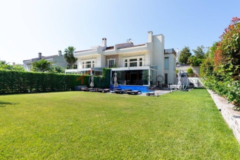 6+1 Villa in Sariyer, Turkey No. 16762 4