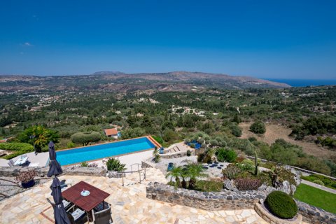 4 bedrooms Villa in Chania, Greece No. 23958 4