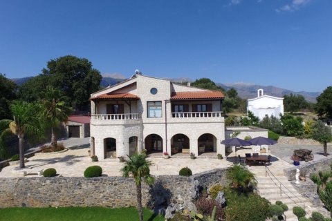 4 bedrooms Villa in Chania, Greece No. 23958 5