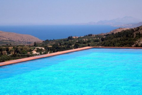 4 bedrooms Villa in Chania, Greece No. 23958 23