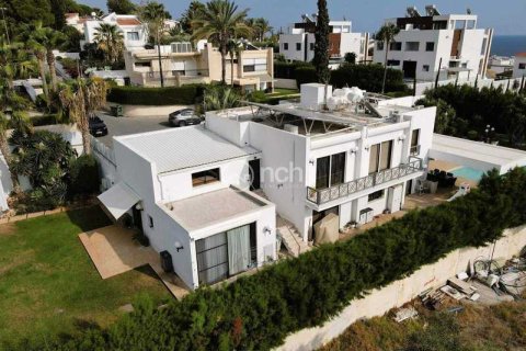 6 bedrooms Villa in Agios Tychonas, Cyprus No. 30846 2