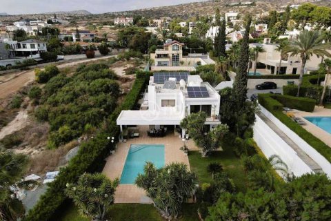 6 bedrooms Villa in Agios Tychonas, Cyprus No. 30846 1