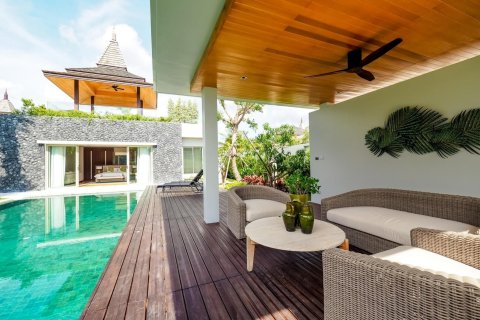 3 bedrooms Villa in Phuket, Thailand No. 937 11