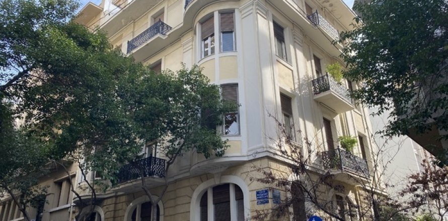 808m² Commercial property en Athens, Greece No. 24482