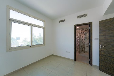 2 bedrooms Townhouse in Al Ghadeer, UAE No. 22439 8