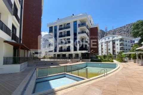 3 rooms Apartment in Konyaalti, Turkey No. 11489 1