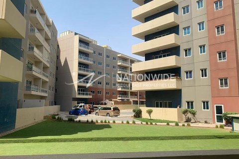 3 dormitorios Apartment en Al Reef, UAE No. 3898 1