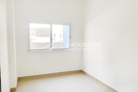 3 bedrooms Apartment in Al Reef, UAE No. 3898 8