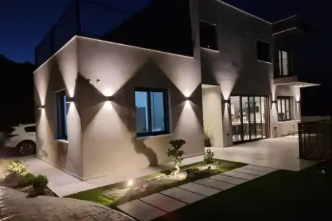 4 bedrooms House in Parekklisia, Cyprus No. 30547 1