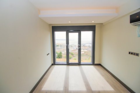 4+2 Apartment in Tuzla, Turkey No. 12005 18