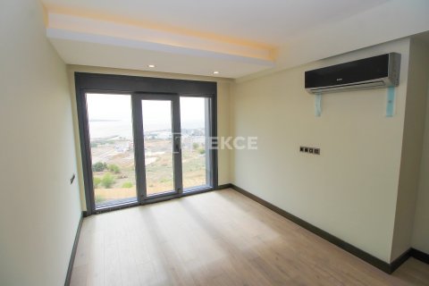 4+2 Apartment en Tuzla, Turkey No. 12005 17