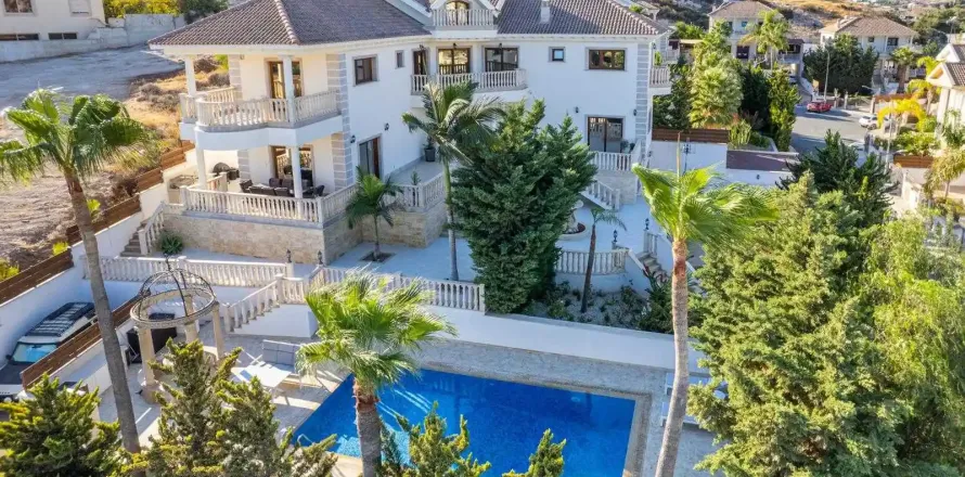 6 bedrooms Villa in Mouttagiaka, Cyprus No. 30376