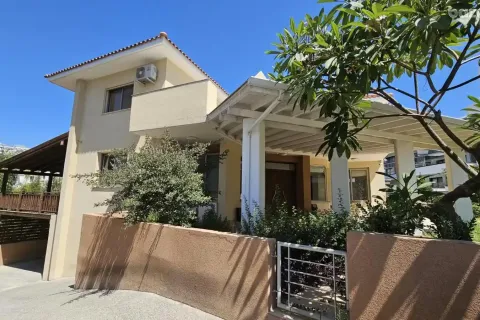 6 bedrooms Villa in Limassol, Cyprus No. 30378 2