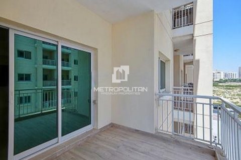 2 bedrooms Apartment in Queue Point, UAE No. 42377 2