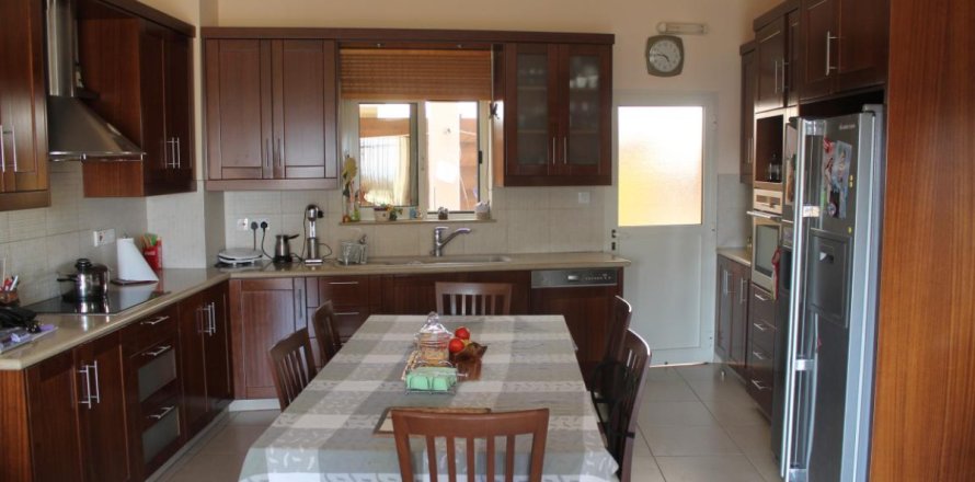 5 dormitorios Villa en Limassol, Cyprus No. 50401