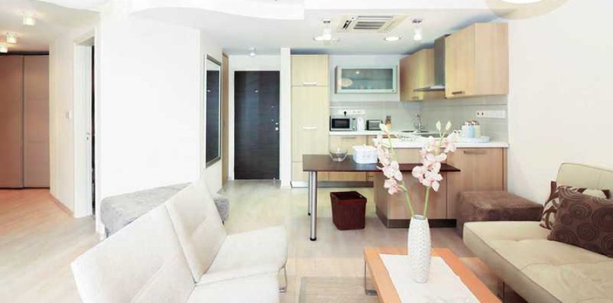 2 dormitorios Apartment en Limassol, Cyprus No. 72903