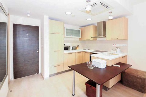 2 dormitorios Apartment en Limassol, Cyprus No. 72903 2