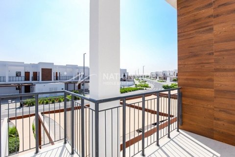 2 bedrooms Townhouse in Al Ghadeer, UAE No. 3818 1