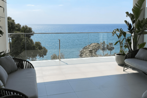 4 bedrooms Apartment in Agios Tychonas, Cyprus No. 34856 16