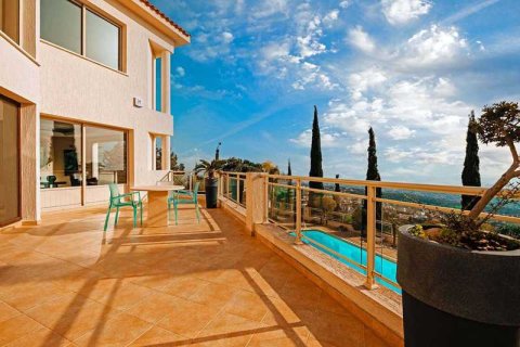 8 bedrooms Villa in Tala, Cyprus No. 30966 5