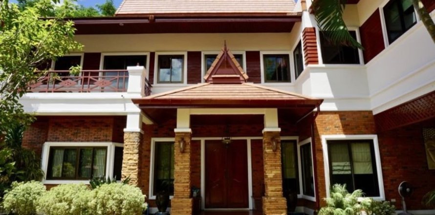 5 bedrooms House in Chiang Mai, Thailand No. 2580