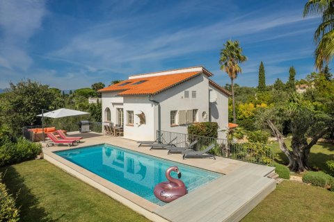 5 bedrooms Villa in Antibes, France No. 67292 2