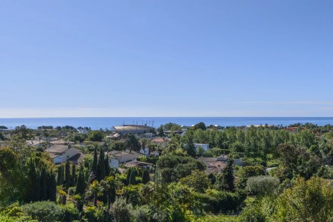 5 bedrooms Villa in Antibes, France No. 69181 5