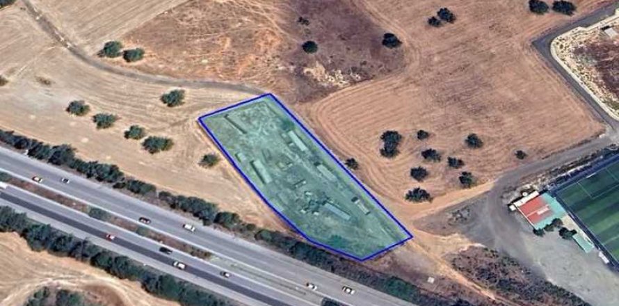 3391m² Land in Kato Polemidia, Cyprus No. 64766