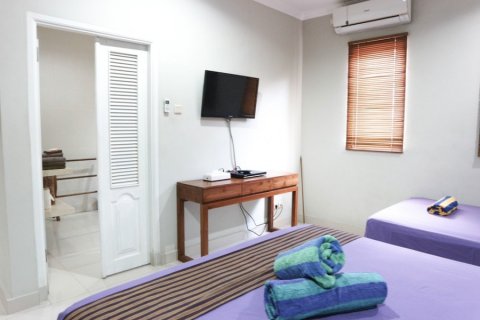 2 bedrooms Villa in Seminyak, Indonesia No. 23188 11