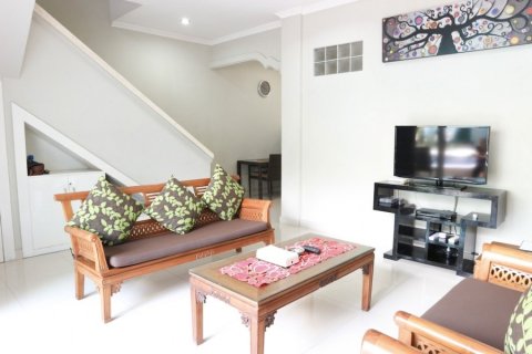 2 bedrooms Villa in Seminyak, Indonesia No. 23188 4