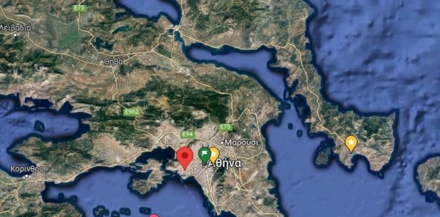 270m² Land in Piraeus, Greece No. 24804