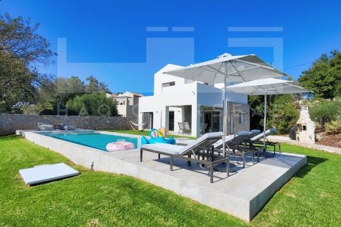 3 bedrooms Villa in Crete, Greece No. 24403 1