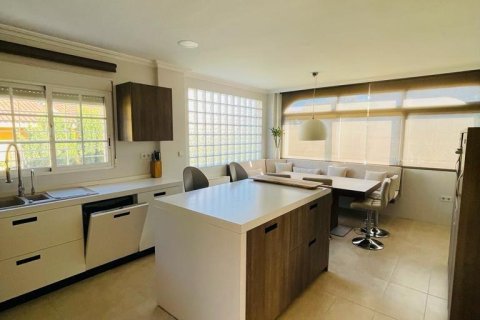 4 dormitorios Villa en Torrevieja, Spain No. 83823 13