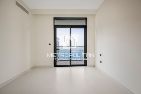 Квартира с 2 спальнями в EMAAR Beachfront, ОАЭ №6587 16