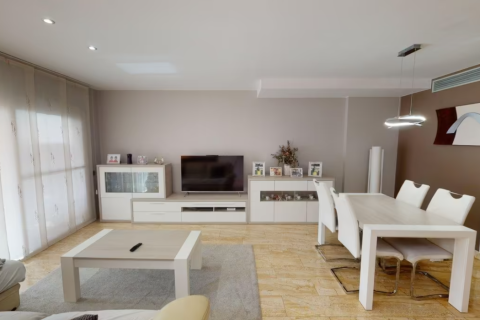 4 dormitorios Apartment en Castelldefels, Spain No. 25907 1