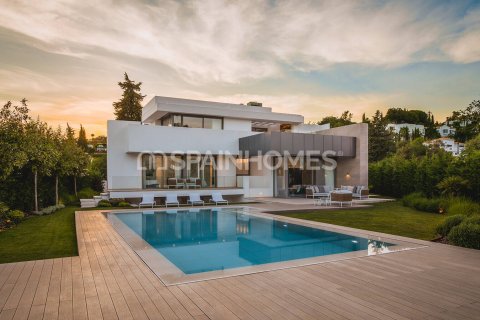 5 dormitorios Villa en Estepona, Spain No. 25872 2