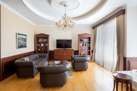 4 bedrooms Villa in Budva, Montenegro No. 67038 3