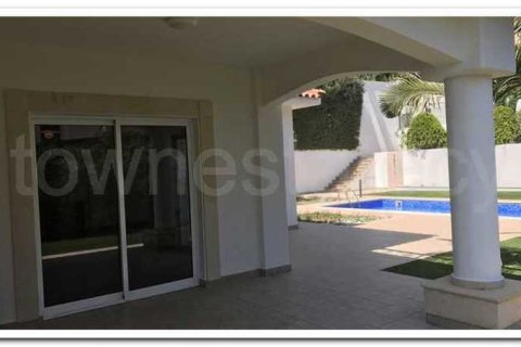 4 bedrooms Villa in Agios Tychonas, Cyprus No. 28972 6