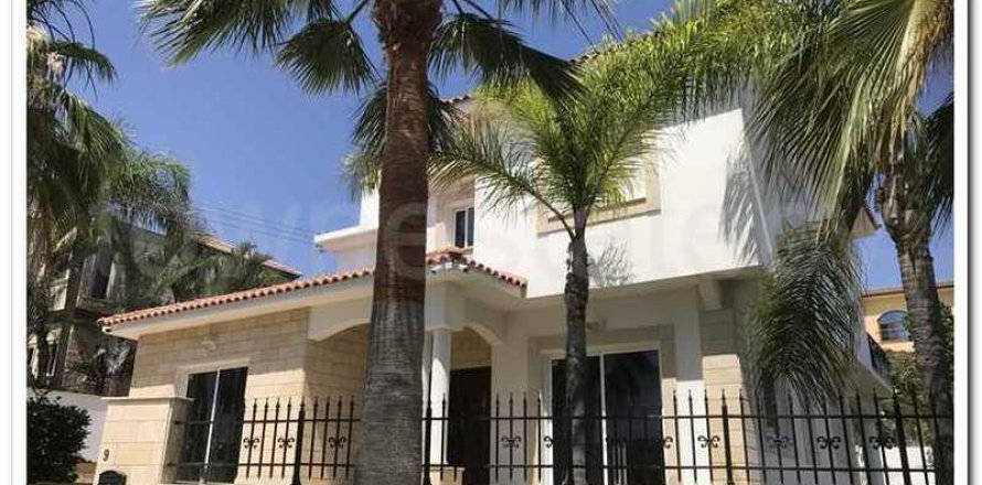 4 bedrooms Villa in Agios Tychonas, Cyprus No. 28972