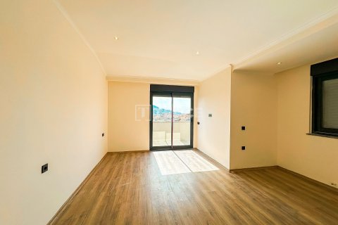 3+1 Apartment in Alanya, Turkey No. 11014 19