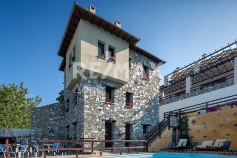 13 bedrooms Hotel in Magnesia, Greece No. 28007 1