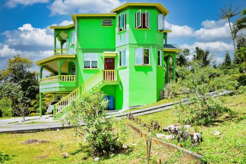 4 chambres House à Saint Joseph, Dominica No. 66264 7