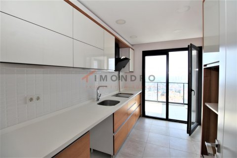 3+1 Apartment in Kartal, Turkey No. 17822 6