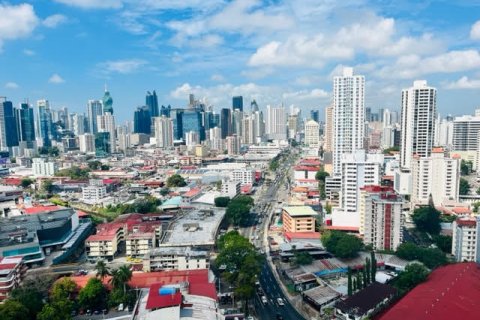 2 dormitorios Apartment en Panamá, Panama No. 70600 6