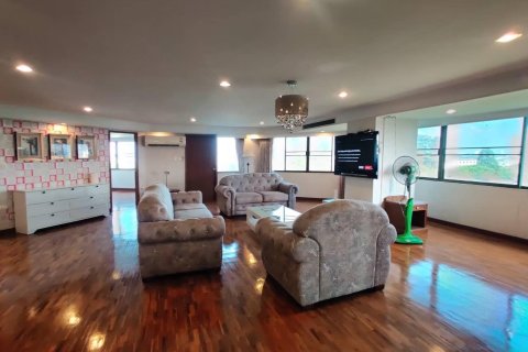 4 bedrooms Condo  in Chiang Mai, Thailand No. 1508 3