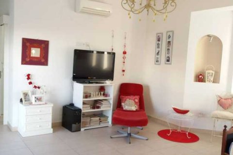 4 dormitorios House en Strovolos, Cyprus No. 65556 2